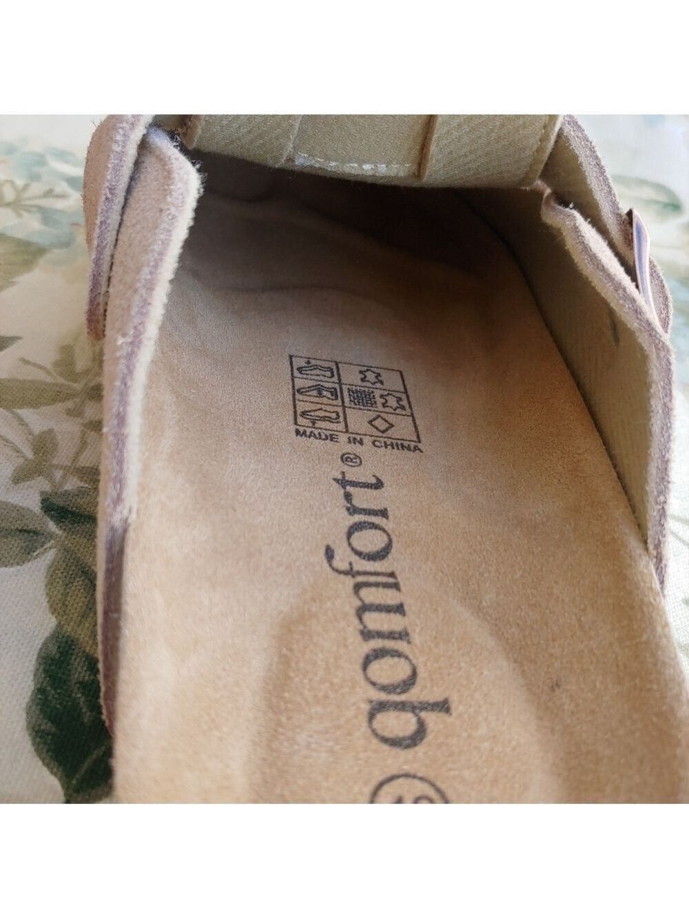 Qomfort Suede Tan Leather Clogs Slip-On Shoes Women's size US 10 Euro 42 NWOT - Picture 12 of 17